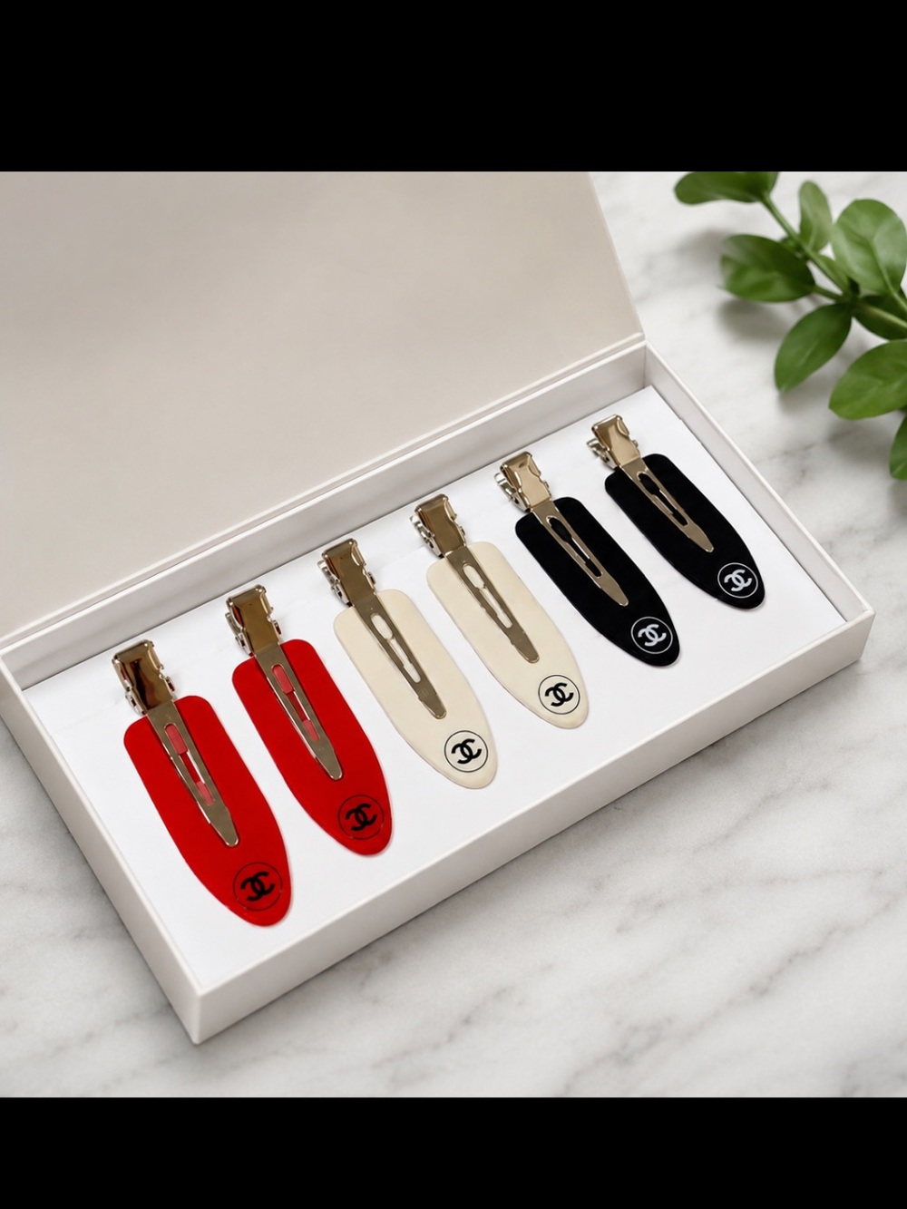 Chanel Beauty Stylish Hair Clips Set